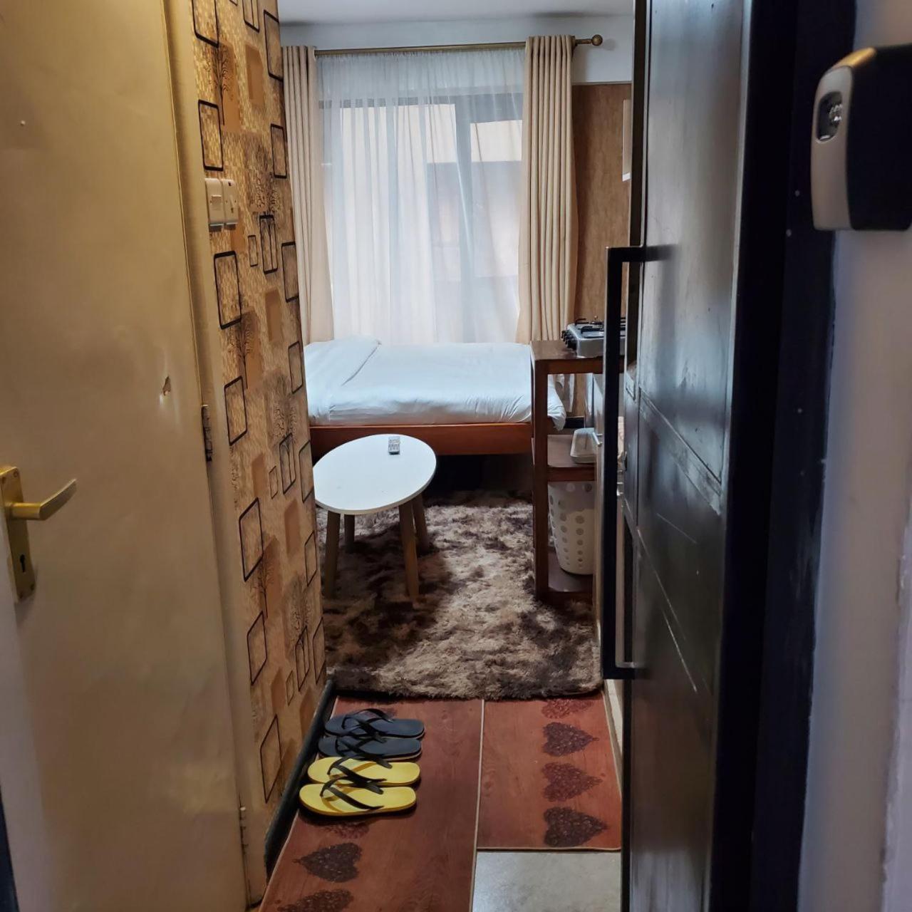 Apartmán Lovely & Cozy Compact Studio Near Airport With Rooftop View Nairobi Exteriér fotografie