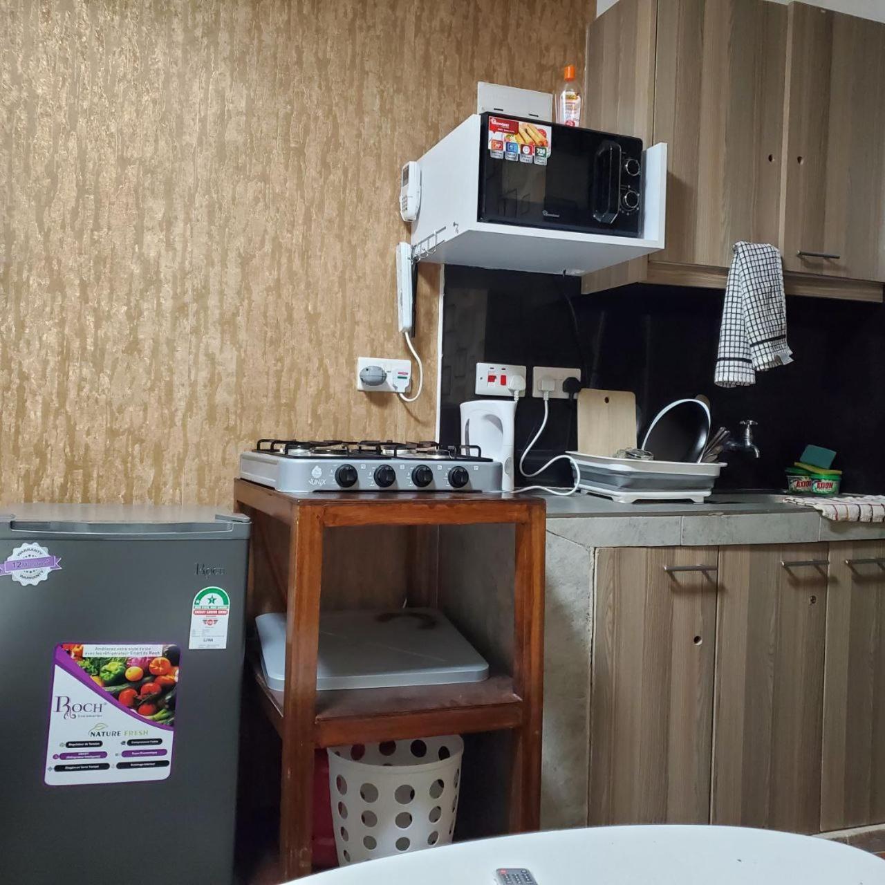 Apartmán Lovely & Cozy Compact Studio Near Airport With Rooftop View Nairobi Exteriér fotografie