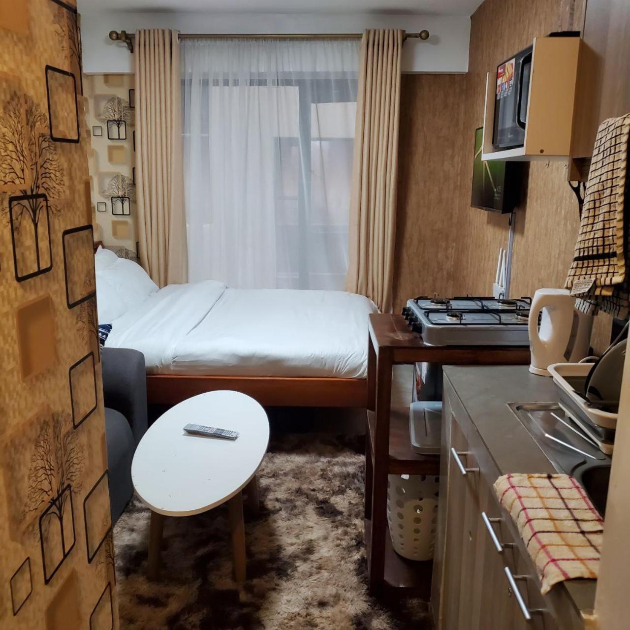 Apartmán Lovely & Cozy Compact Studio Near Airport With Rooftop View Nairobi Exteriér fotografie